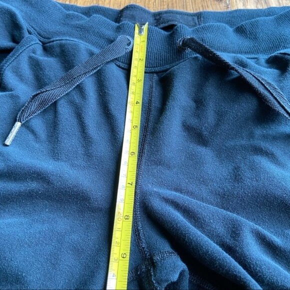 Lululemon Black cuddle crop jogger size 8 - Picture 7 of 8